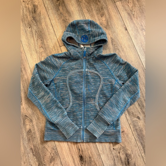 EUC- 💙Lululemon Blue and Creme We are From Space Scuba Hoodie *Stretch💙 - Picture 3 of 13